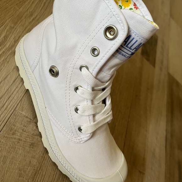 Brand new Palladium Baggy Low LP boots - Picture 9 of 10